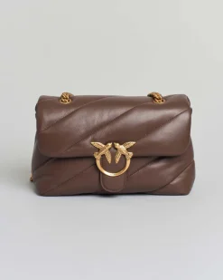Classic Love Bag Puff Maxi Quilt Pinko marrone con fibbia Love Birds e tracolla a catena dorata