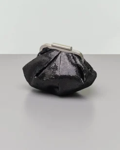 Clutch nera in paillettes con pieghe e chiusura a scatto in metallo