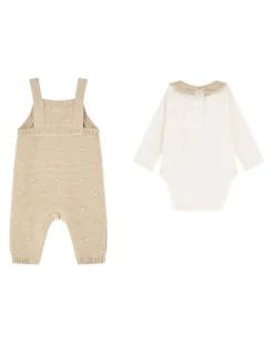 Completo Guess beige e bianco con salopette tricot e body