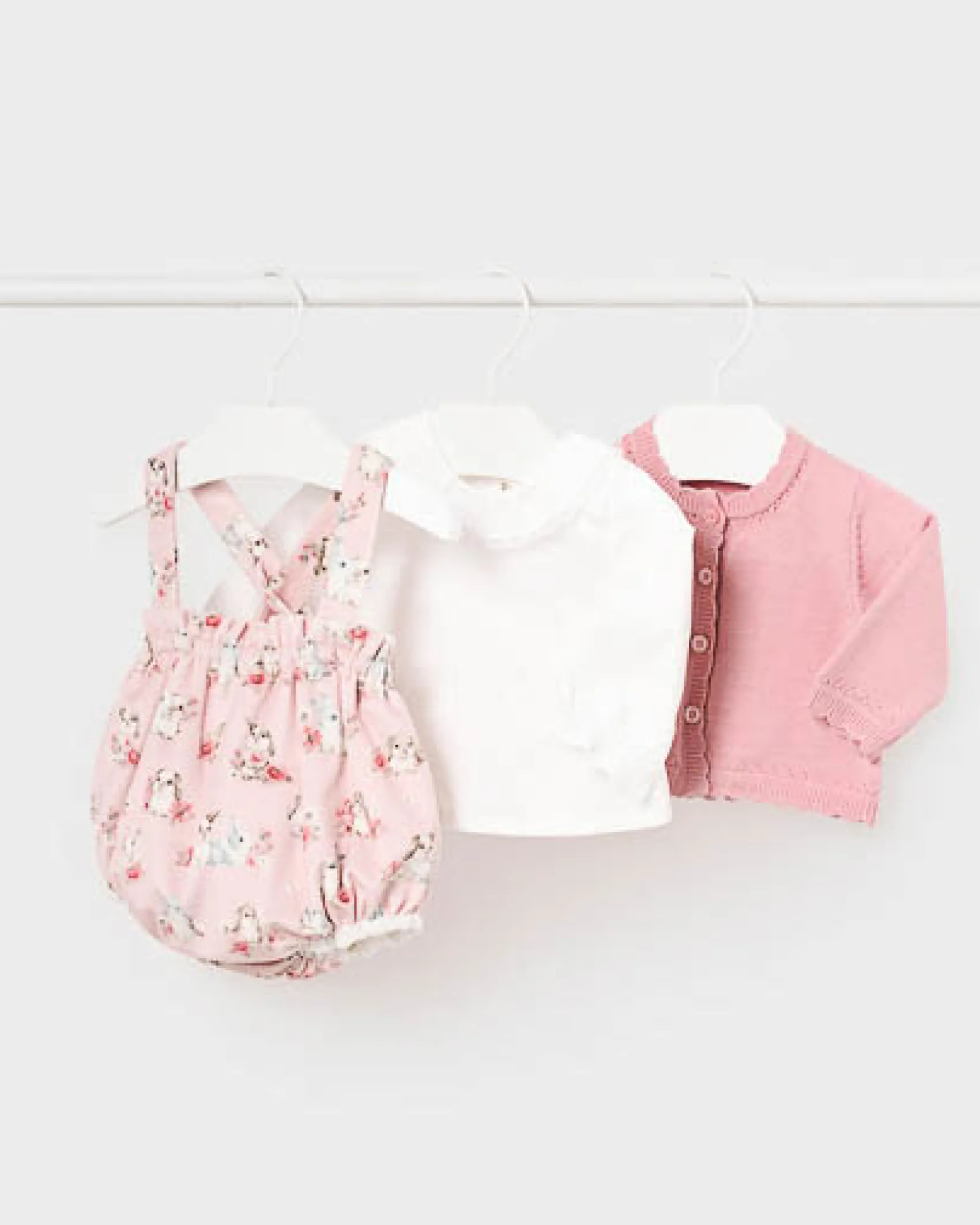 Completo Mayoral rosa e bianco con pagliaccetto t-shirt e giacchina