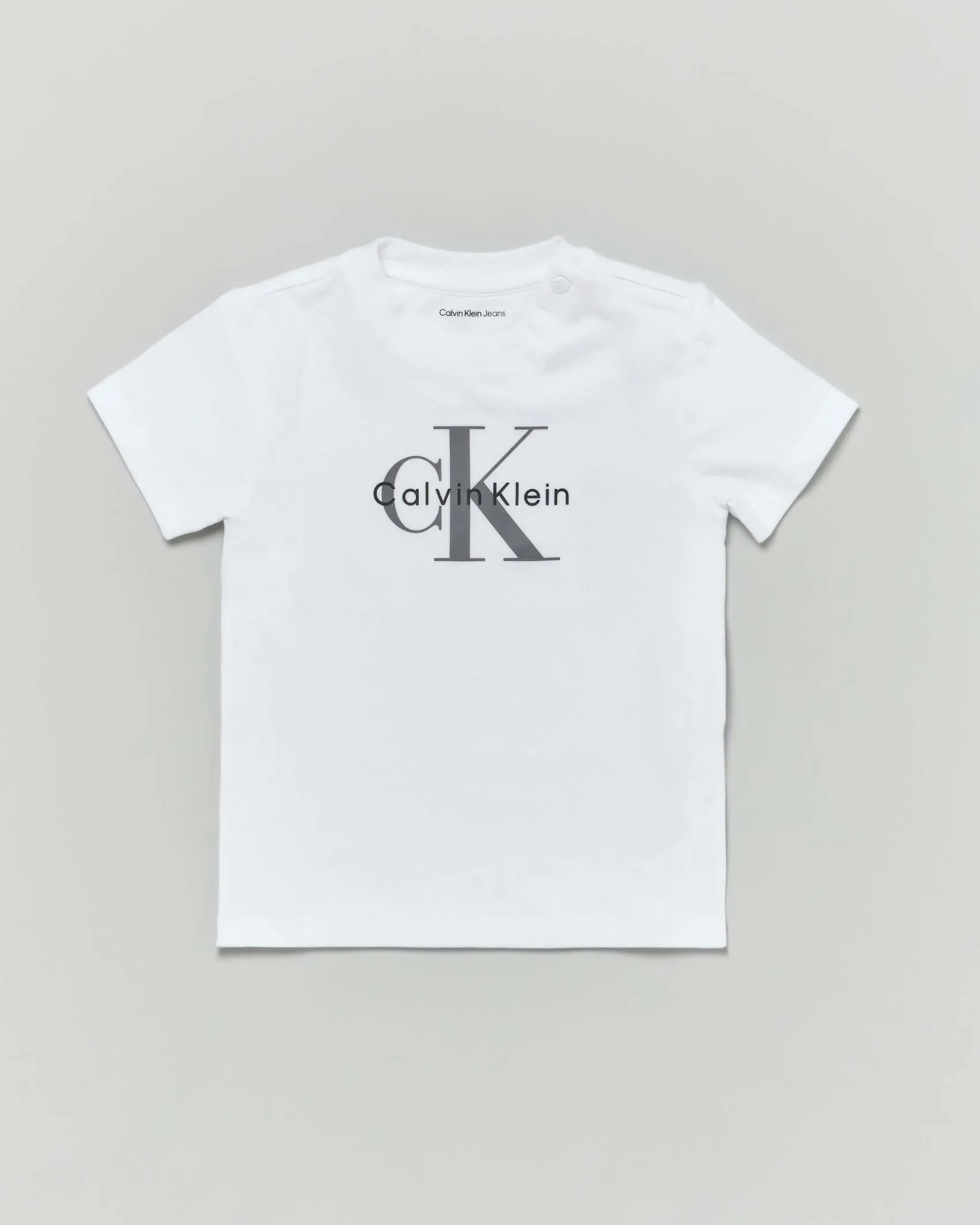 Completo tuta Calvin Klein nera con t-shirt bianca