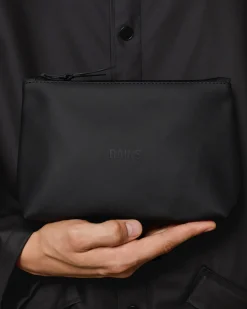 Cosmetic bag nera in tessuto impermeabile effetto gommato con scritta logo