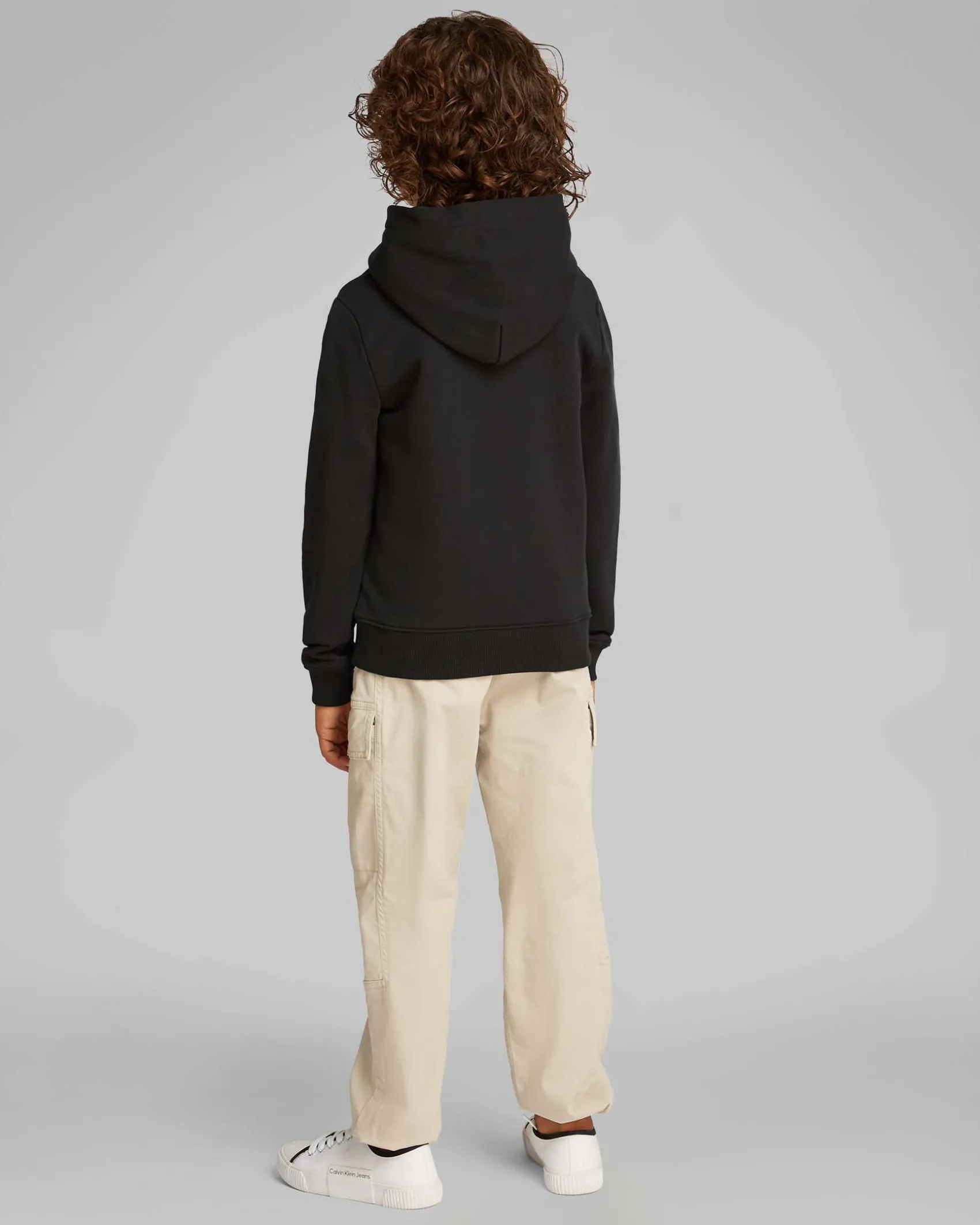 Felpa Calvin Klein nera in cotone con cappuccio e logo scritta