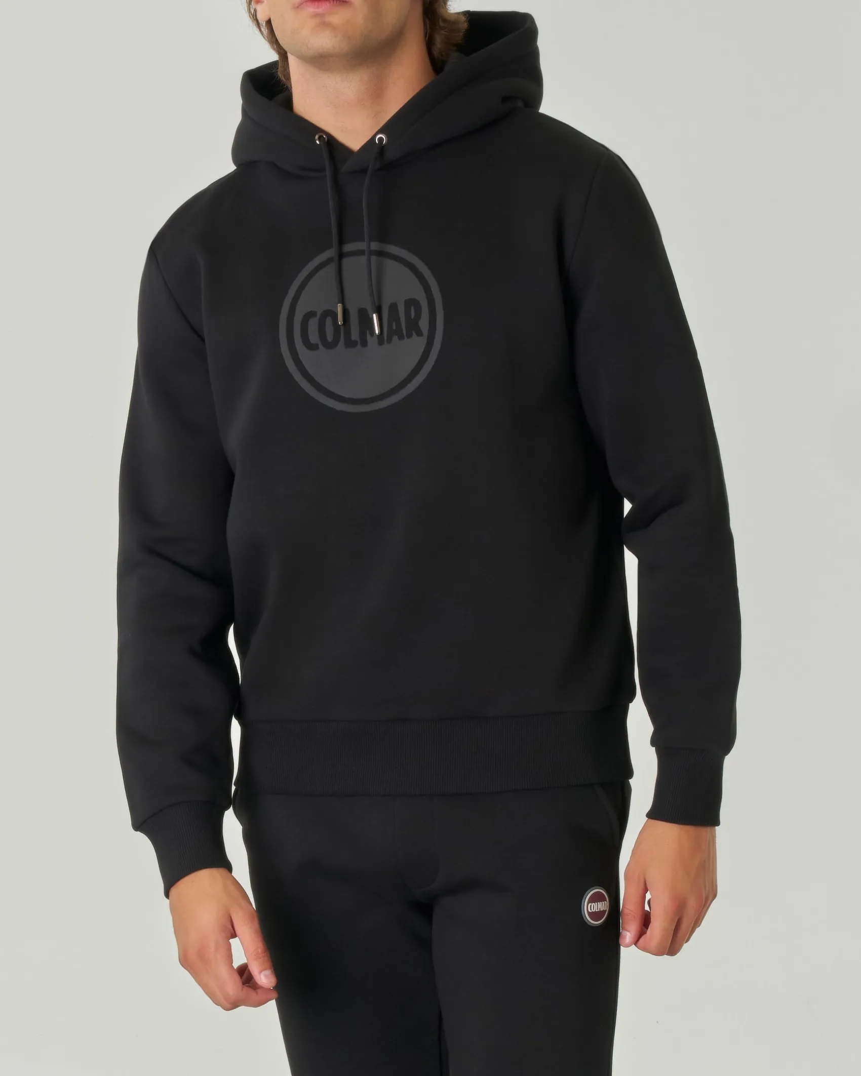 Felpa Colmar Originals nera con cappuccio e logo bollo applicato sul petto