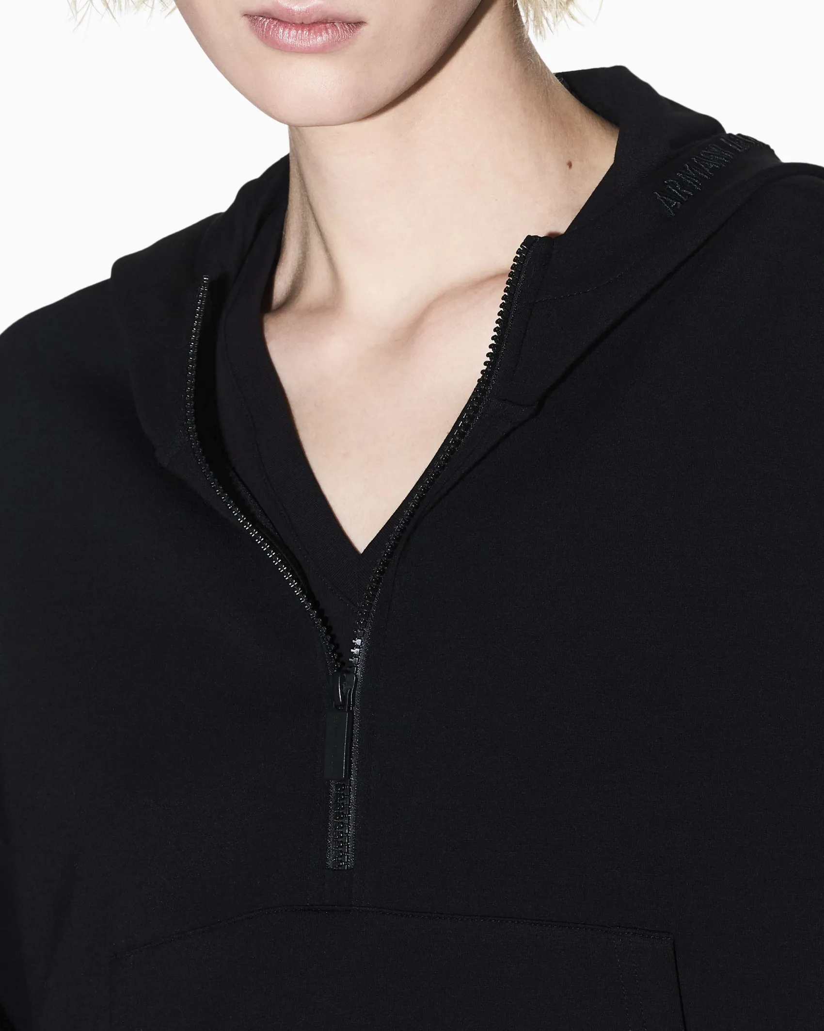 Felpa con cappuccio Armani Exchange nera in misto viscosa con dettagli in maglia
