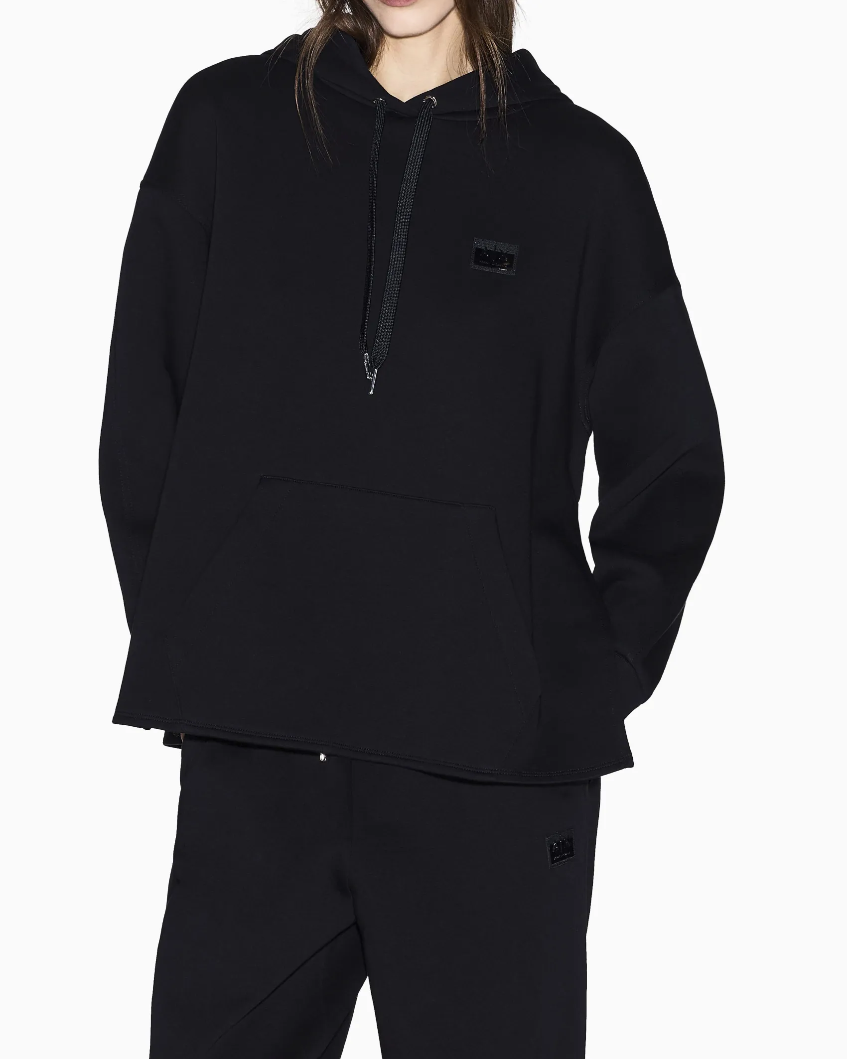 Felpa con cappuccio Armani Exchange nera in misto cotone con logo in rilievo