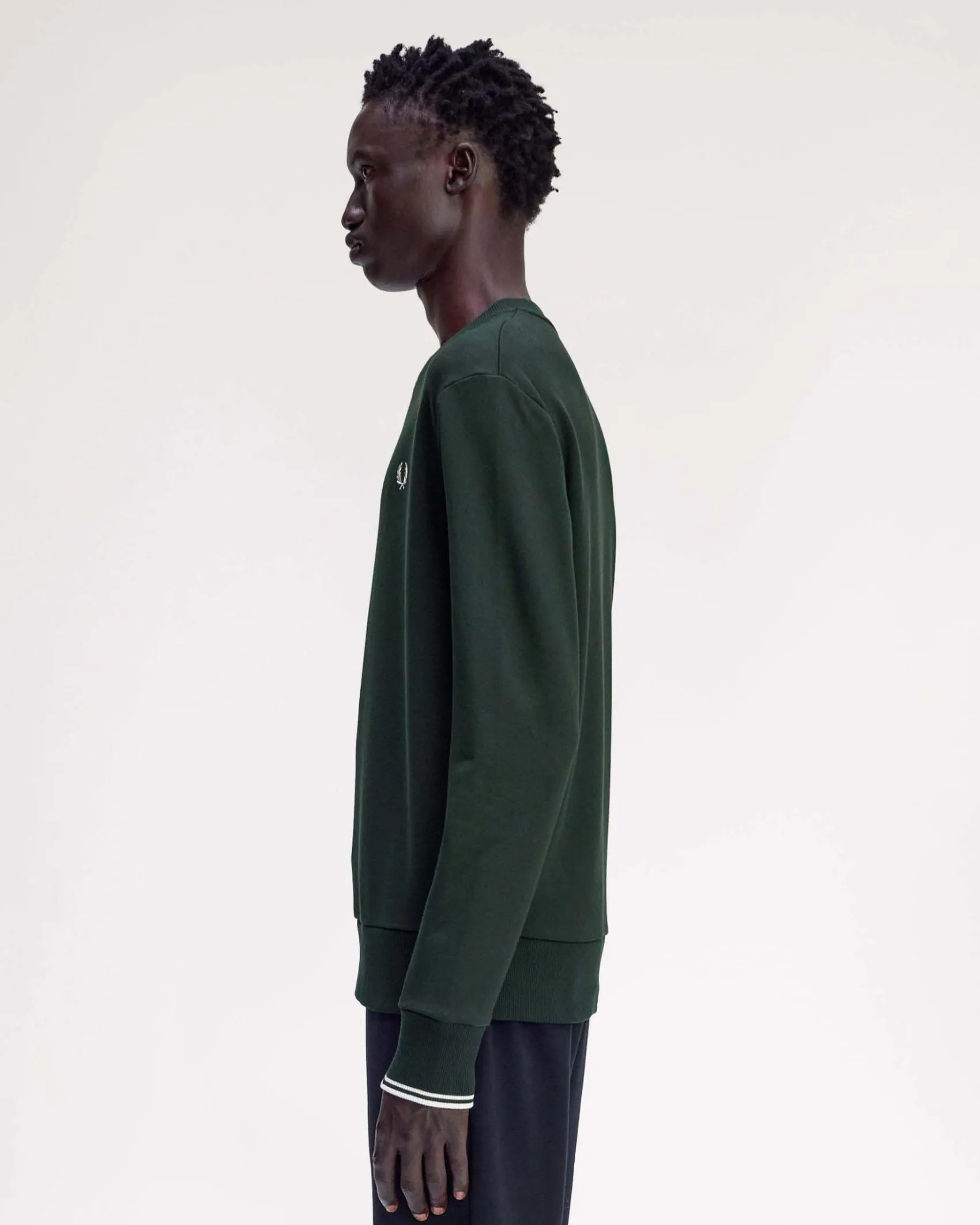 Felpa girocollo Fred Perry verde con bordino bianco sulla manica