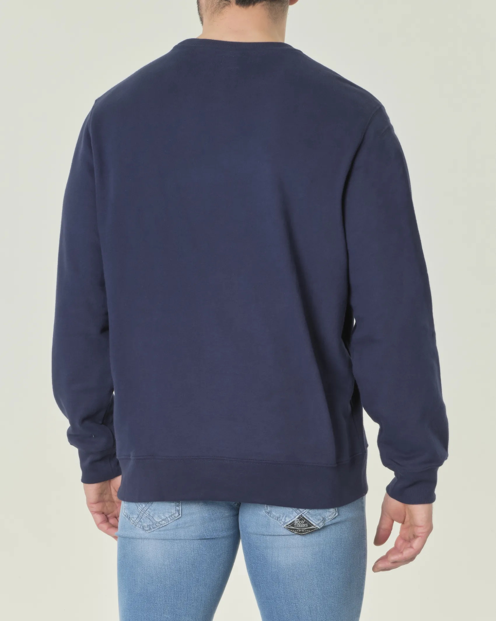 Felpa girocollo Levi's blu in puro cotone con mini logo batwig rosso ricamato sul petto