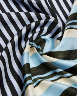 Foulard azzurro e verde in seta Weekend Max Mara a fantasia righe