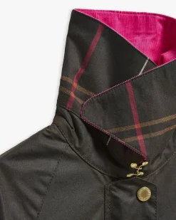 Giacca Barbour Spey Icons verde oliva in cotone cerato con colletto e polsini in velluto fucsia a costine