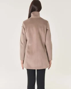 Giaccone Velvet in jersey di velluto color taupe con colletto in piedi