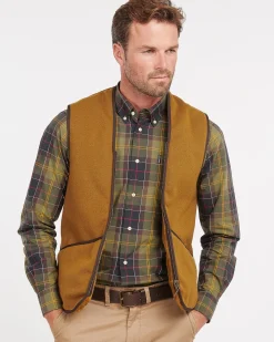 Gilet Barbour in pile color cammello con tasche a toppa