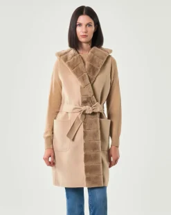 Gilet beige in panno double Emme Marella con cappuccio e profili in ecopelliccia tono su tono