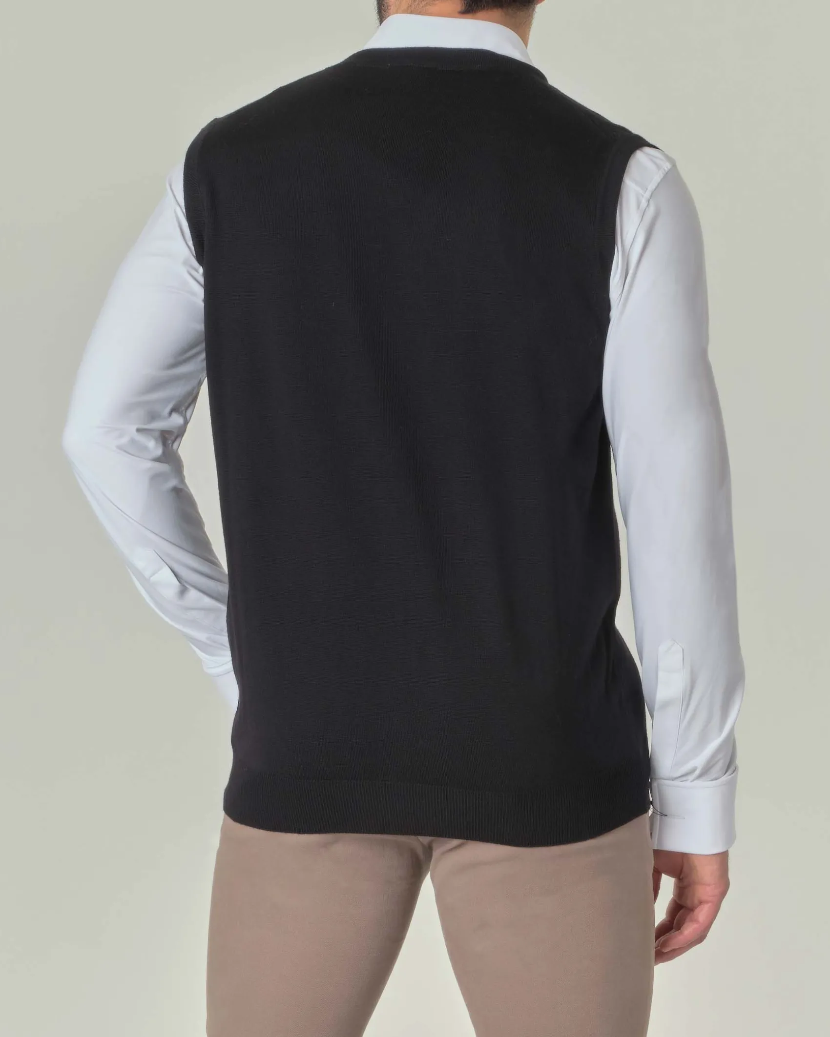 Gilet Pellizzari nero in pura lana merino con chiusura a bottoni