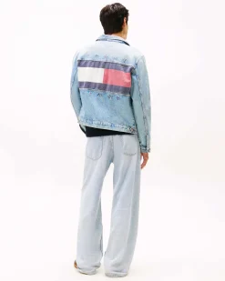 Giubbino trucker Tommy Jeans in denim lavaggio chiaro bleach