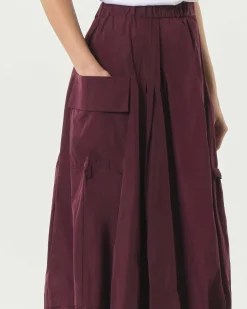 Gonna midi a palloncino bordeaux Jurerê con elastico inserito al fondo e tasca sul fianco con patta