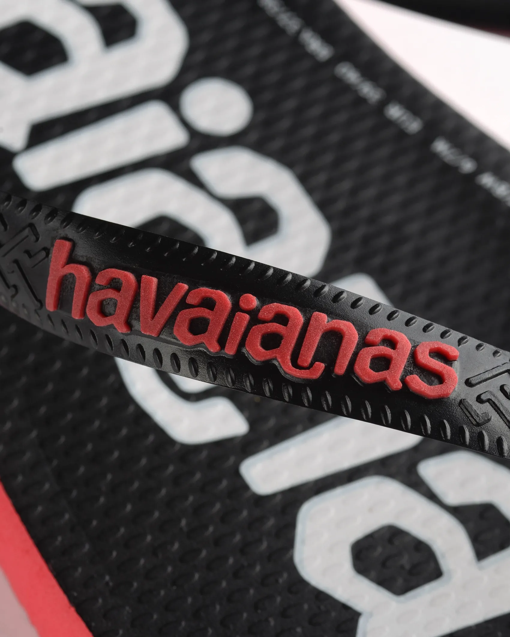 Havaianas Top Logomania nera con logo rosso