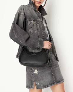 Hobo bag nera piccola in similpelle martellata con tracolla in gros grain e scritta logo continua a contrasto di colore