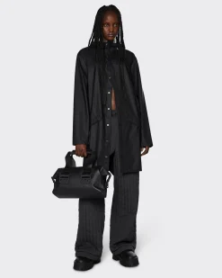 Impermeabile Long Jacket nera con cappuccio dalla finitura metallica