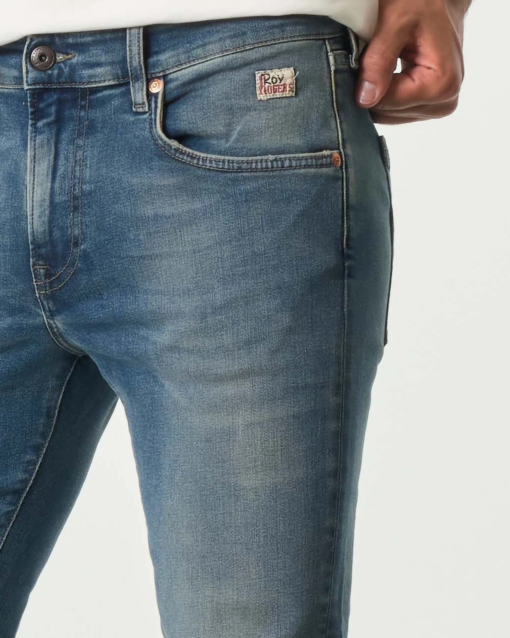 Jeans 317 Roy Roger's skinny-fit in cotone stretch lavaggio medio Bangor con sabbiature