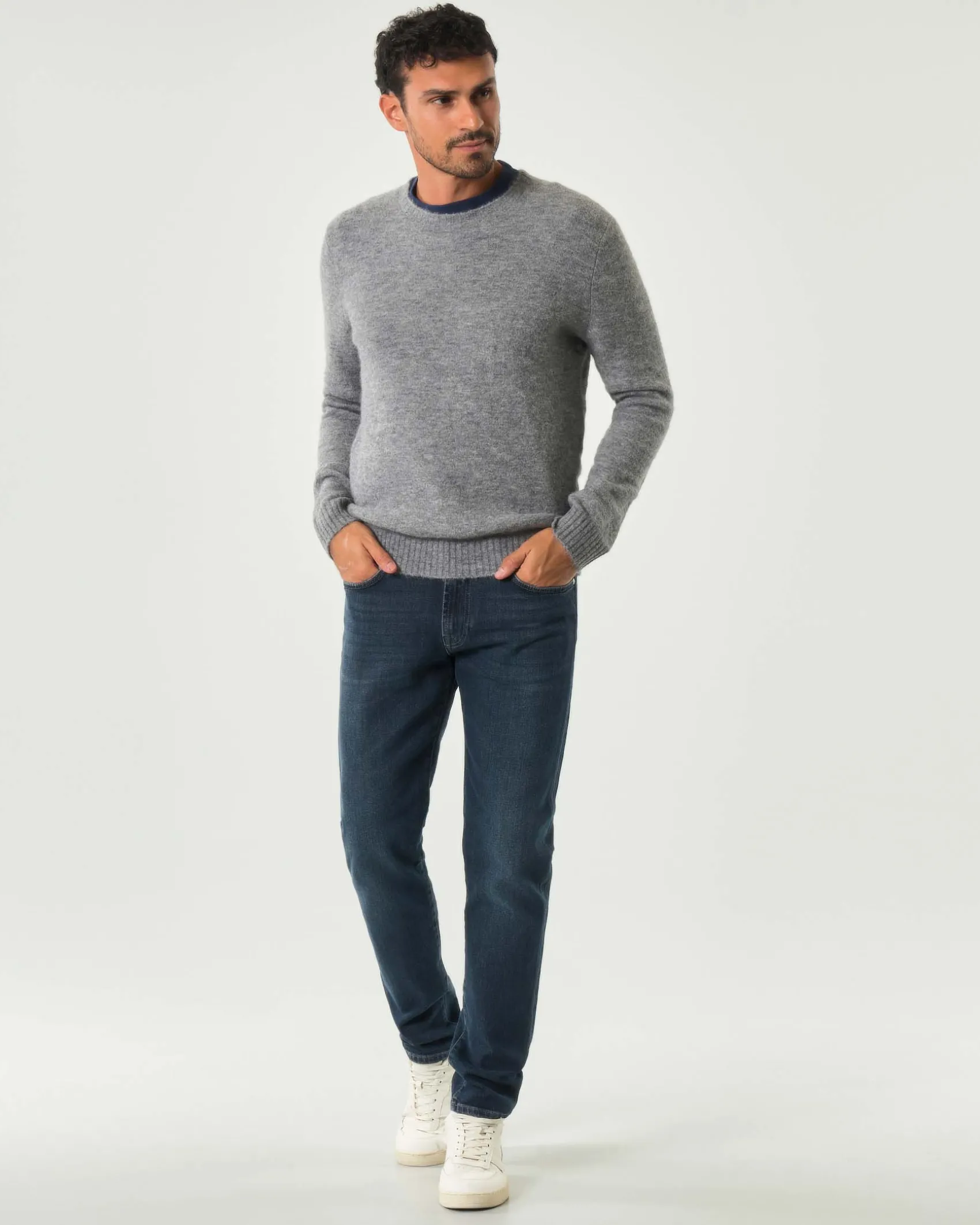 Jeans 517 Roy Roger's slim-fit in cotone stretch lavaggio Foxrun blublack con leggere baffature