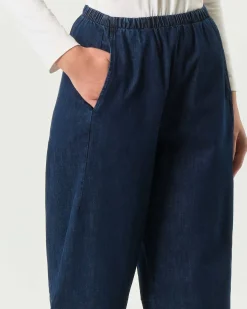 Jeans a palloncino blu Jurerê in misto cotone stretch con elastico inserito in vita