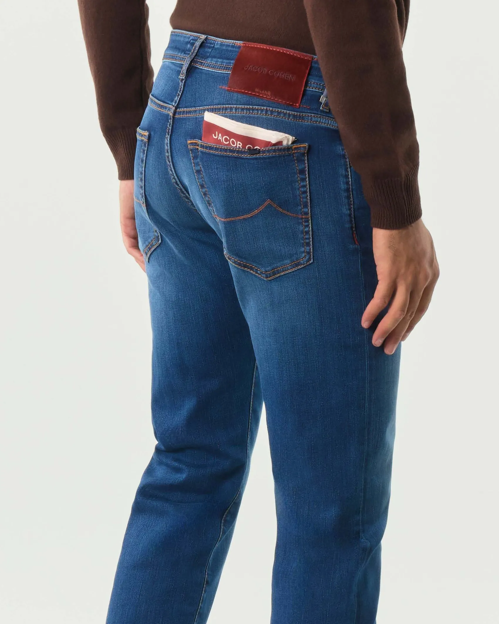 Jeans Jacob Cohen Nick slim-fit in cotone stretch lavaggio medio stone washed con baffature
