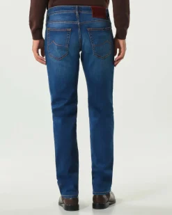 Jeans Jacob Cohen Nick slim-fit in cotone stretch lavaggio medio stone washed con baffature