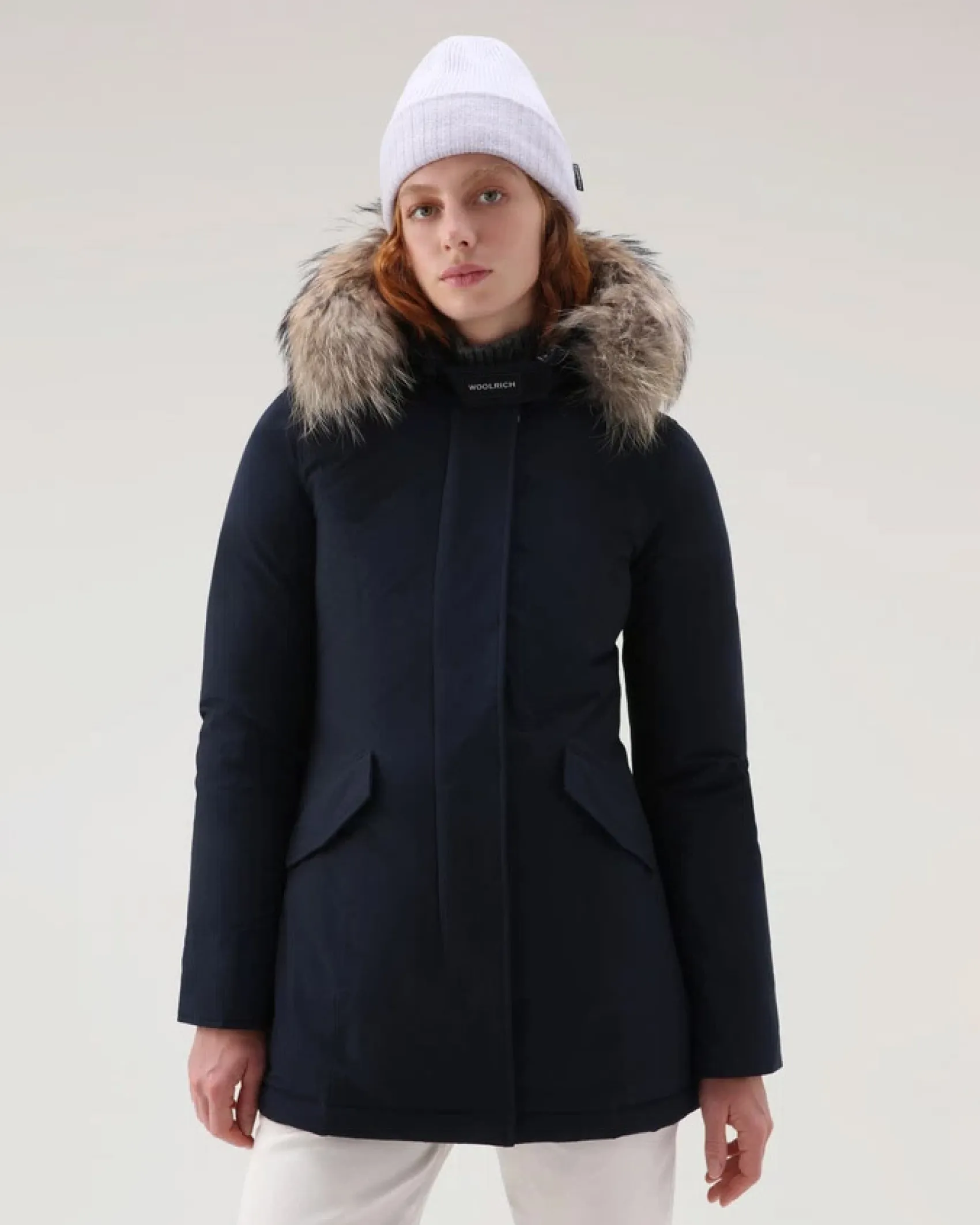 Luxury Arctic Parka blu imbottito in piuma naturale e cappuccio con profilo in pelliccia removibile