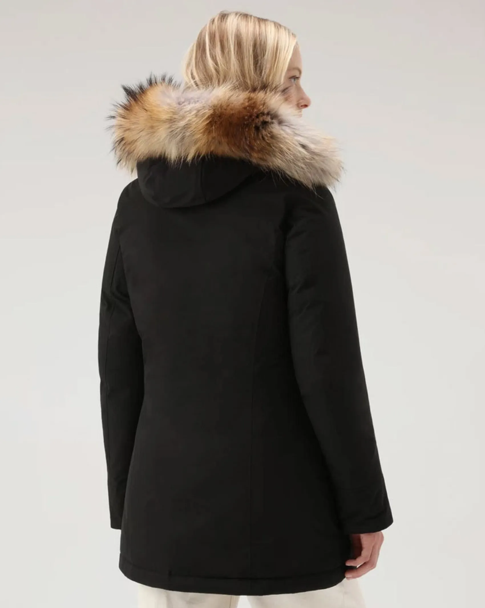 Luxury Arctic Parka nero imbottito in piuma naturale e cappuccio con profilo in pelliccia removibile