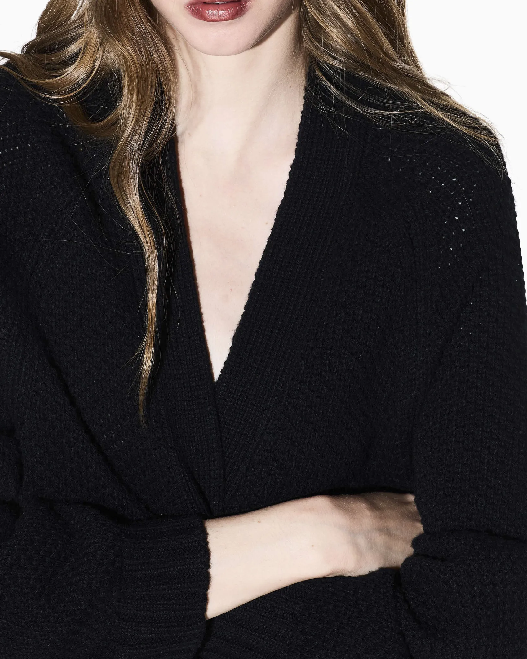 Maglia Armani Exchange nera in misto lana con lavorazione in rilievo