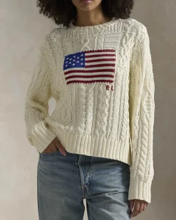 Maglia avorio in cotone a trecce con bandiera americana jacquard sul davanti