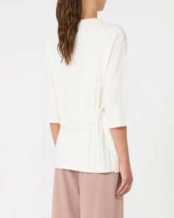 Maglia bianca in misto viscosa MM Max Mara con maniche al gomito e retro a coste piatta con martingala