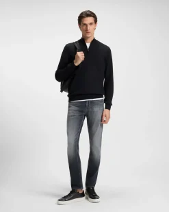 Maglia Boss nera in pura lana vergine con apertura a mezza zip