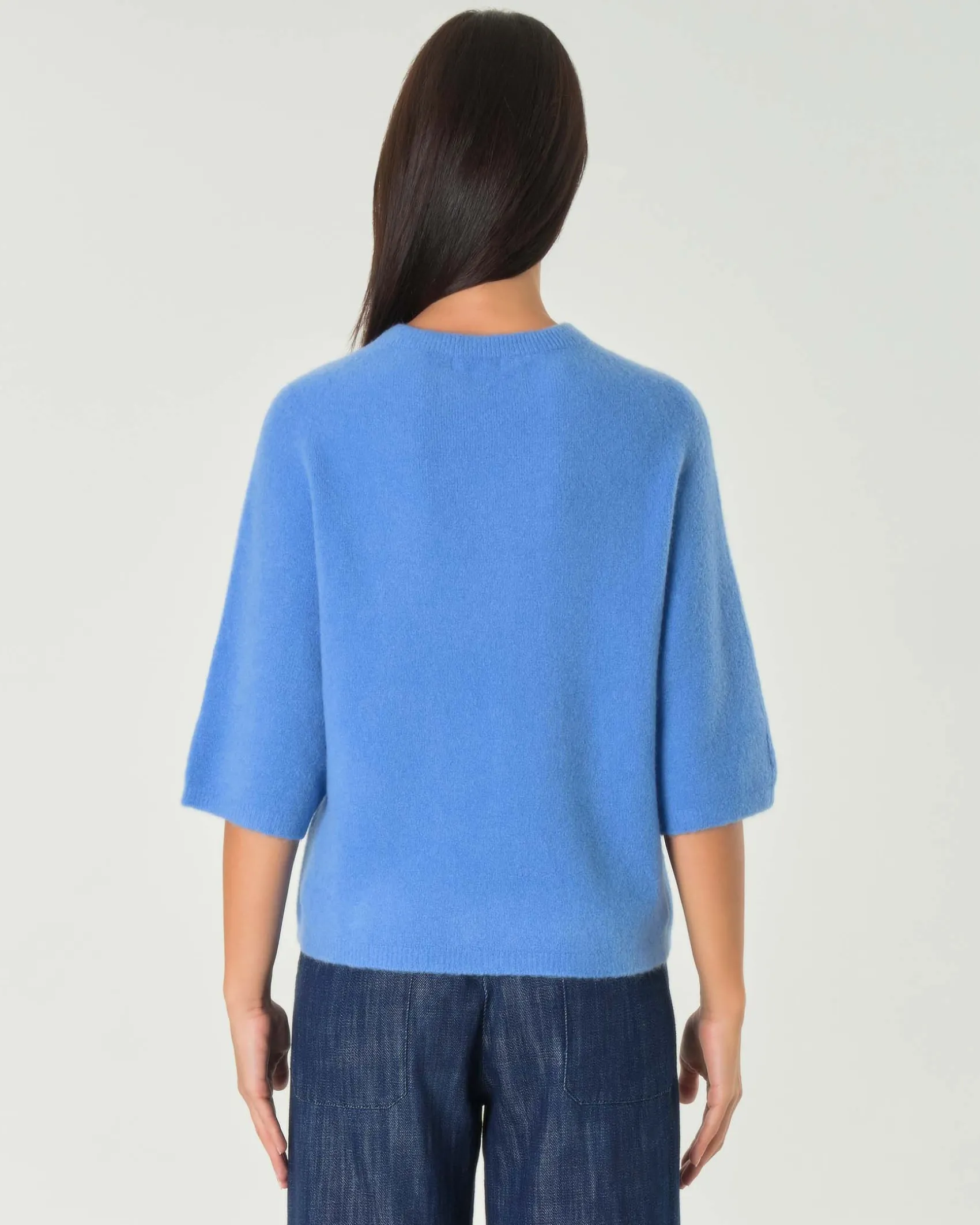 Maglia celeste in misto mohair con maniche corte al gomito