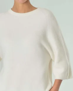 Maglia color panna in misto alpaca con scollo tondo e maniche ampie a tre quarti
