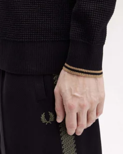 Maglia girocollo Fred Perry nera in puro cotone punto waffle