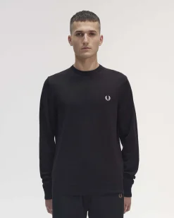 Maglia girocollo Fred Perry nera in misto lana merino e cotone con logo bianco