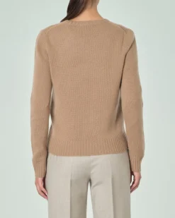 Maglia girocollo in puro cashmere color cammello