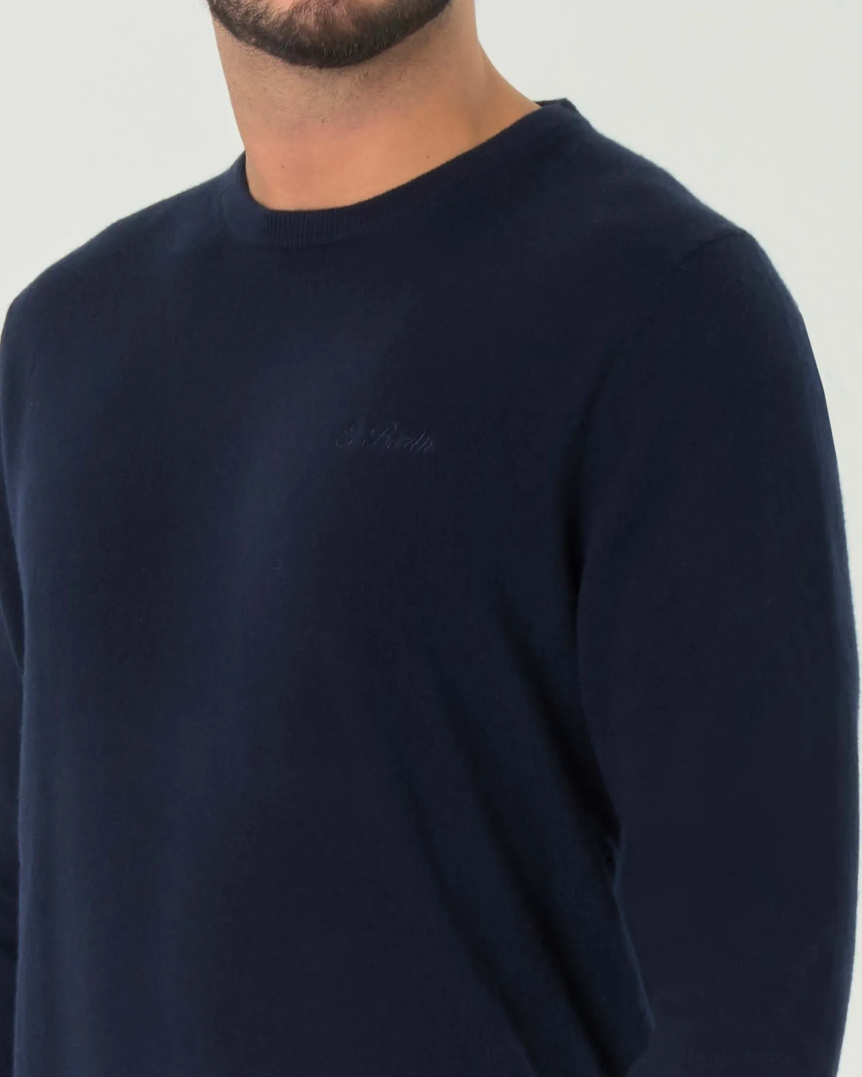 Maglia girocollo MC2 Saint Barth blu in lana viscosa e cashmere con logo ricamato in tono sul petto