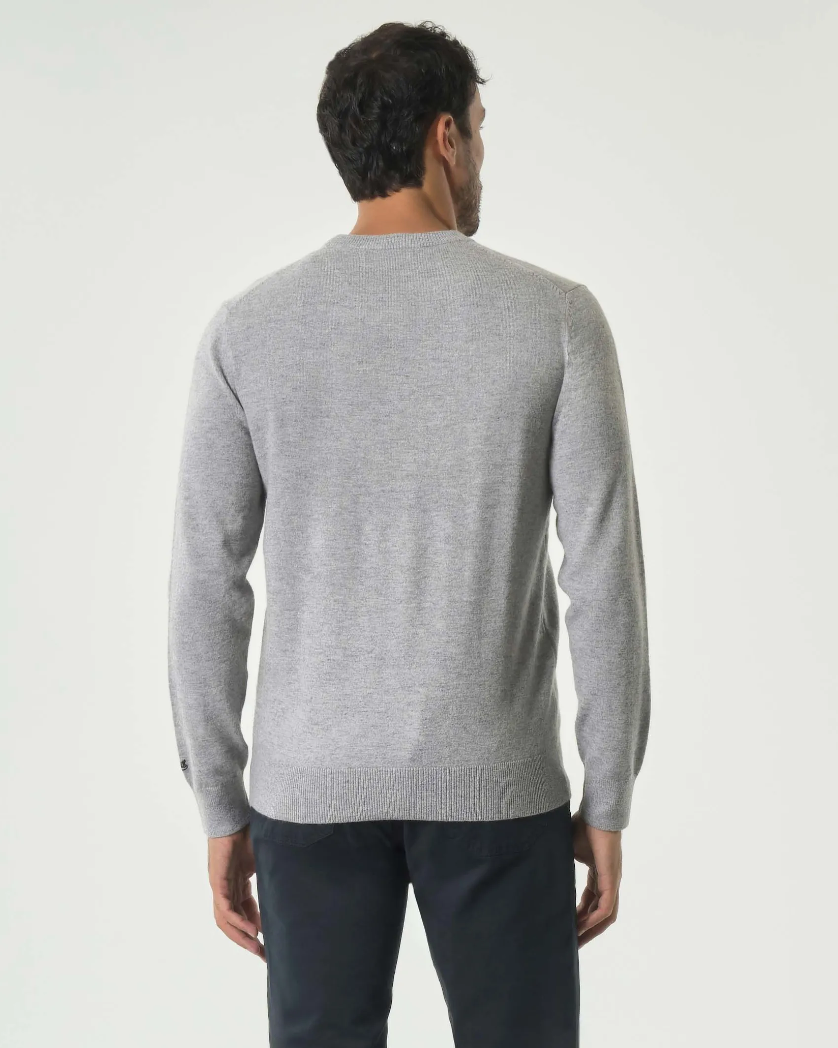 Maglia girocollo MC2 Saint Barth grigia in lana e cashmere con ricamo Nella Vita Ci Vuole Classe sul petto
