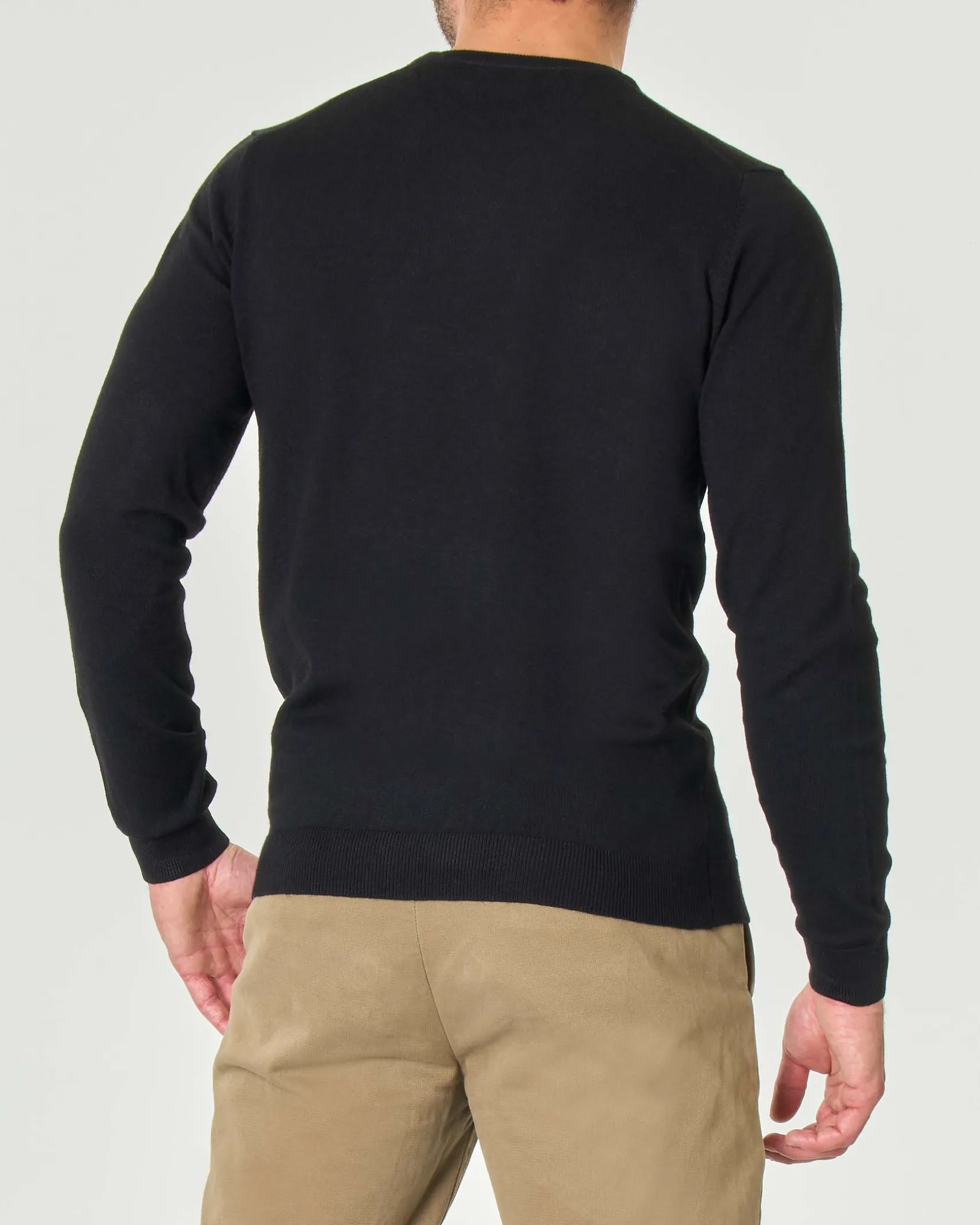 Maglia girocollo Paul Baker nera tinta unita in misto lana