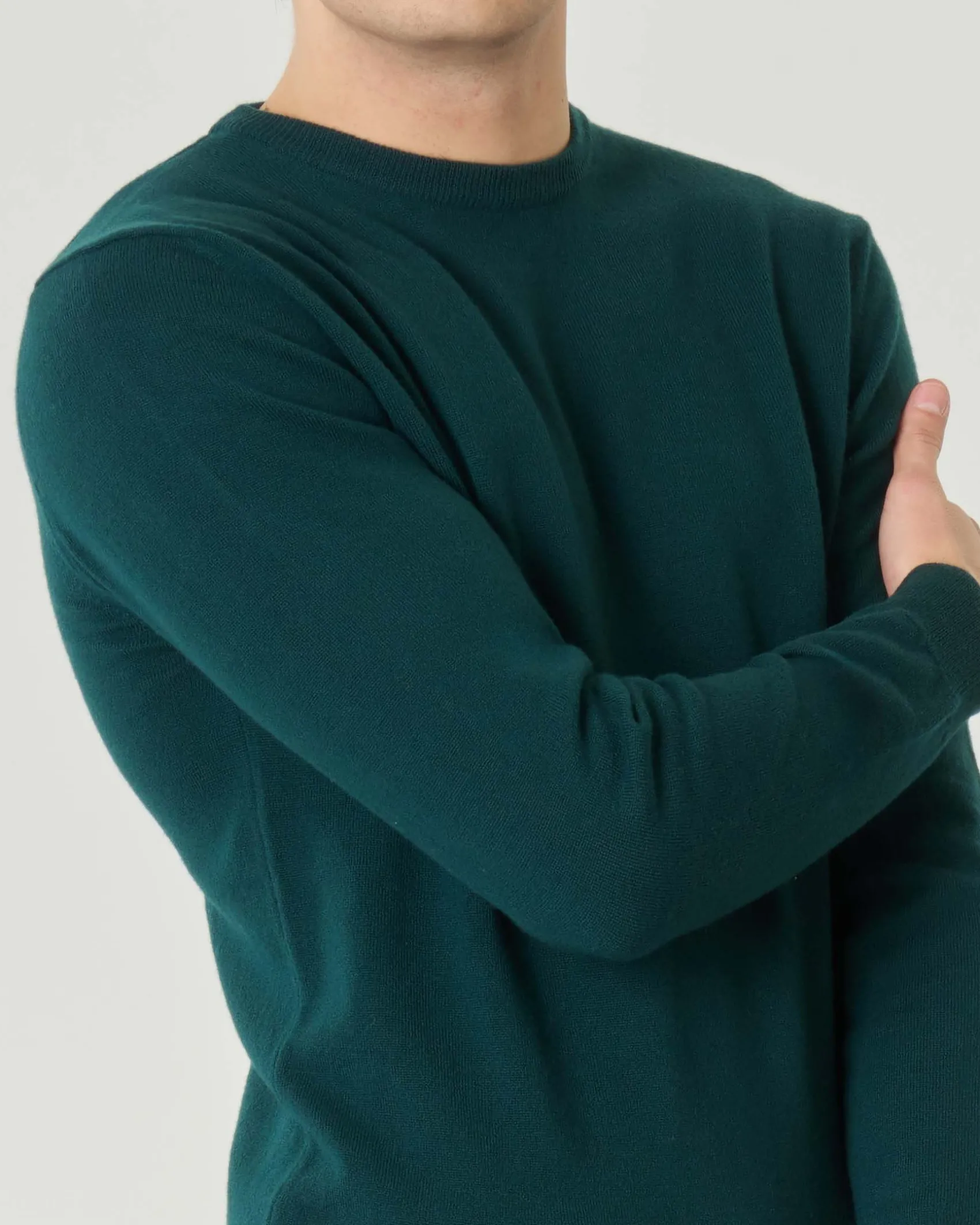 Maglia girocollo Pellizzari verde scuro in misto lana e cachemire finezza 12