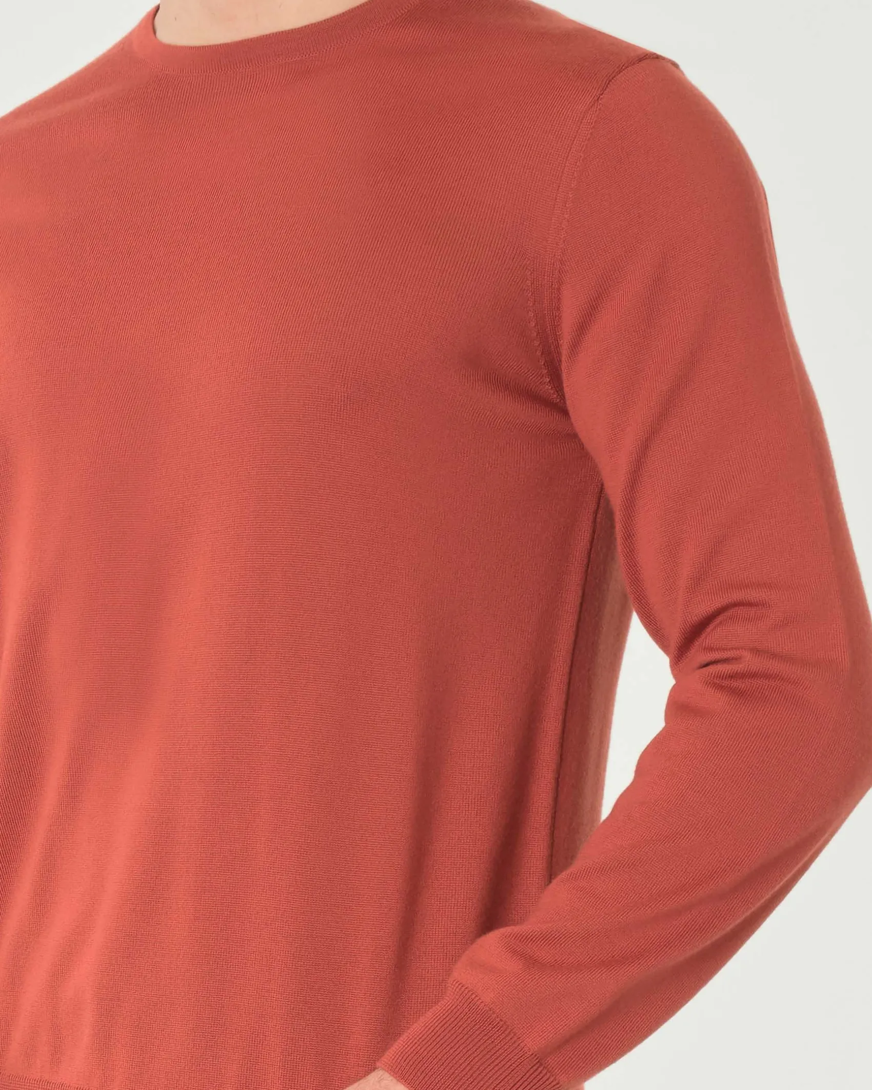 Maglia girocollo Pellizzari color aragosta in pura lana merino