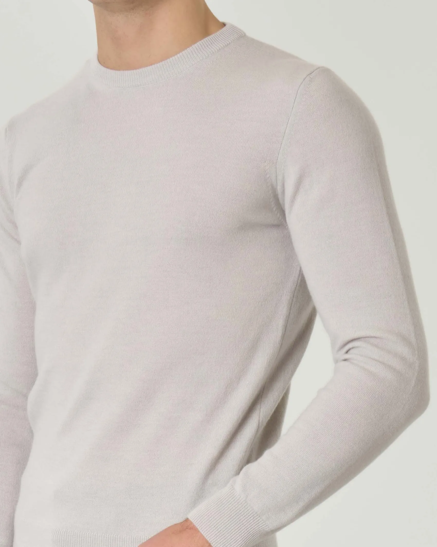 Maglia girocollo Pellizzari color cenere in misto lana e cachemire finezza 12
