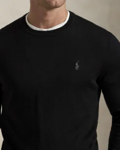 Maglia girocollo Polo Ralph Lauren nera in pura lana merino con logo pony ricamato in tono sul petto