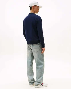 Maglia girocollo Tommy Jeans blu in puro cotone con logo flag piccolo ricamato sul petto