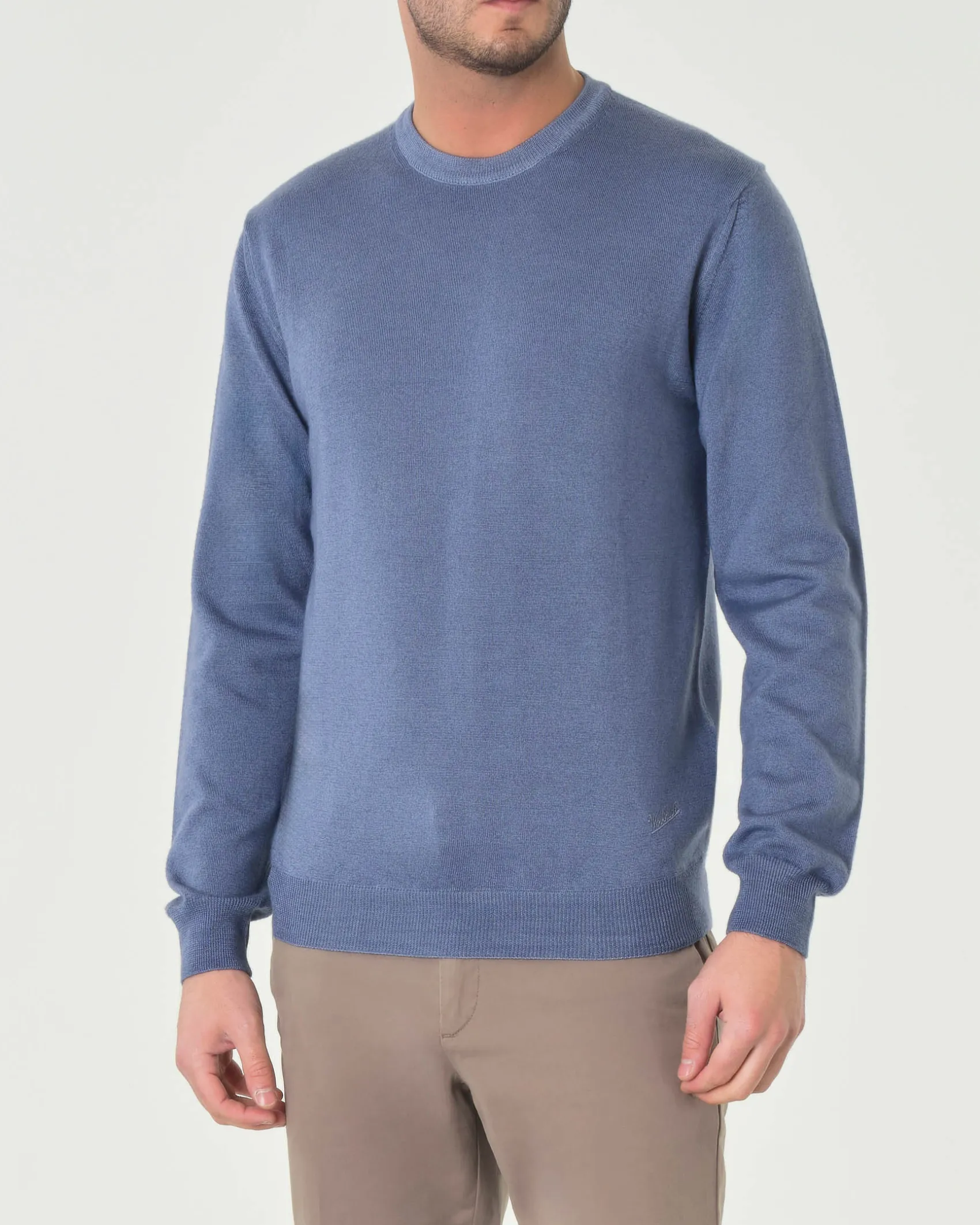 Maglia girocollo Woolrich azzurra in pura lana merino con logo ricamato in tono sul fondo
