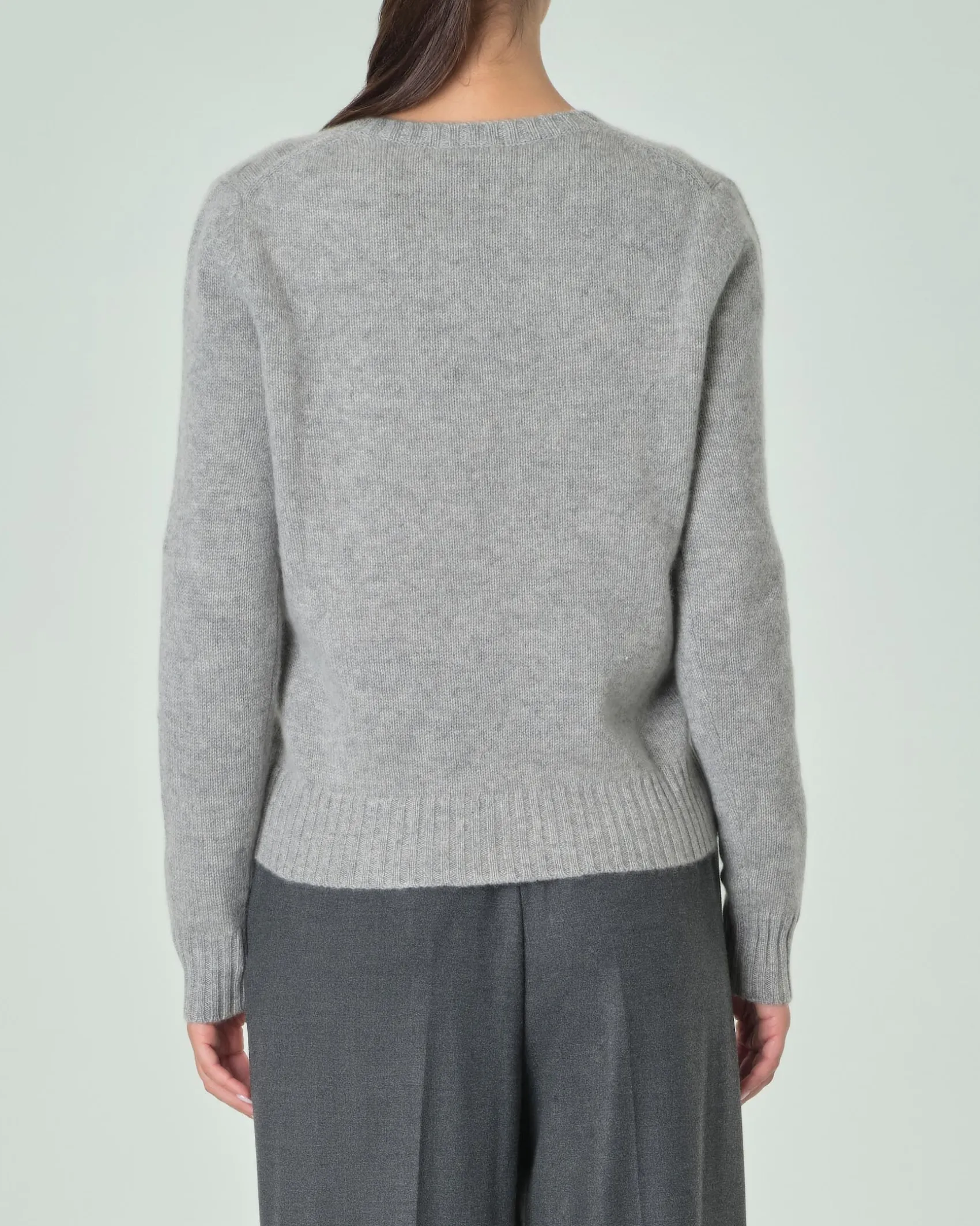 Maglia grigia girocollo in puro cashmere