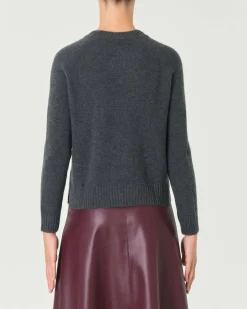 Maglia grigio antracite in cashmere con scollo tondo e spacchetti laterali